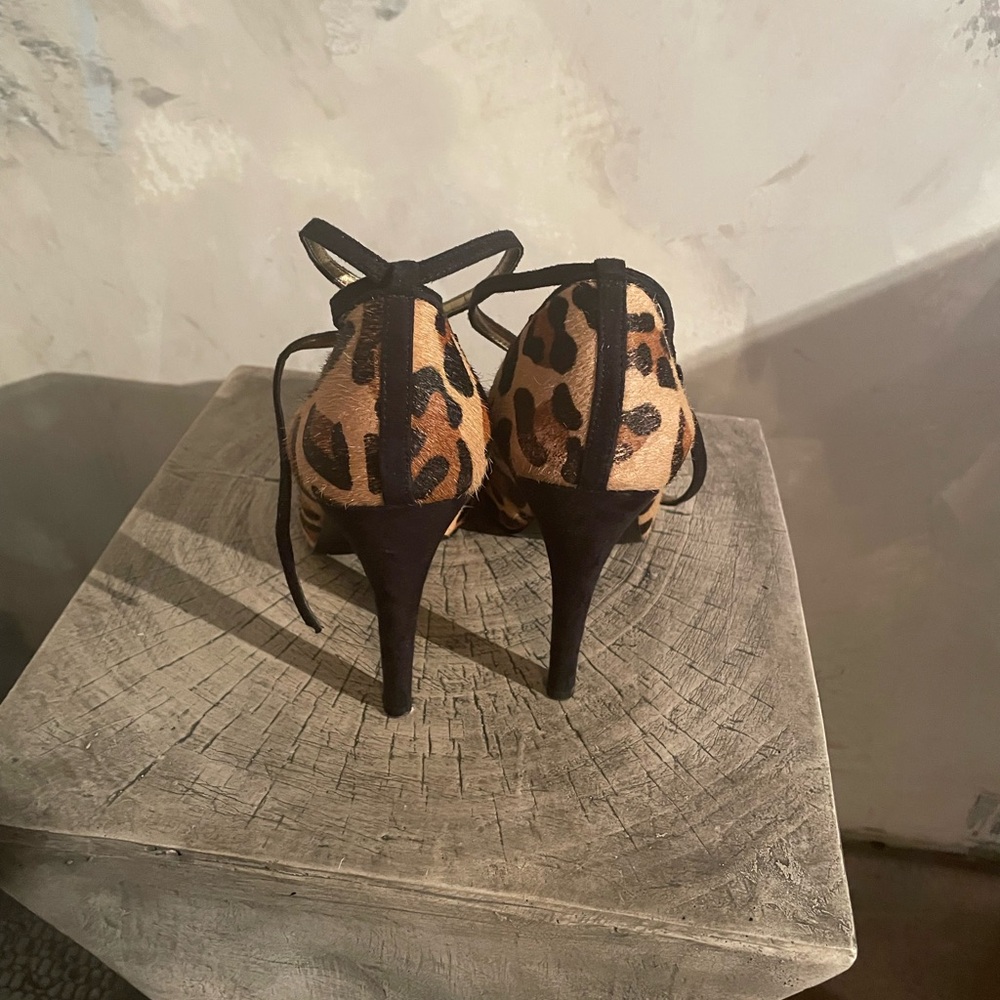 Nine West Animal Print Peep Toe Heels - Picture 7 of 8